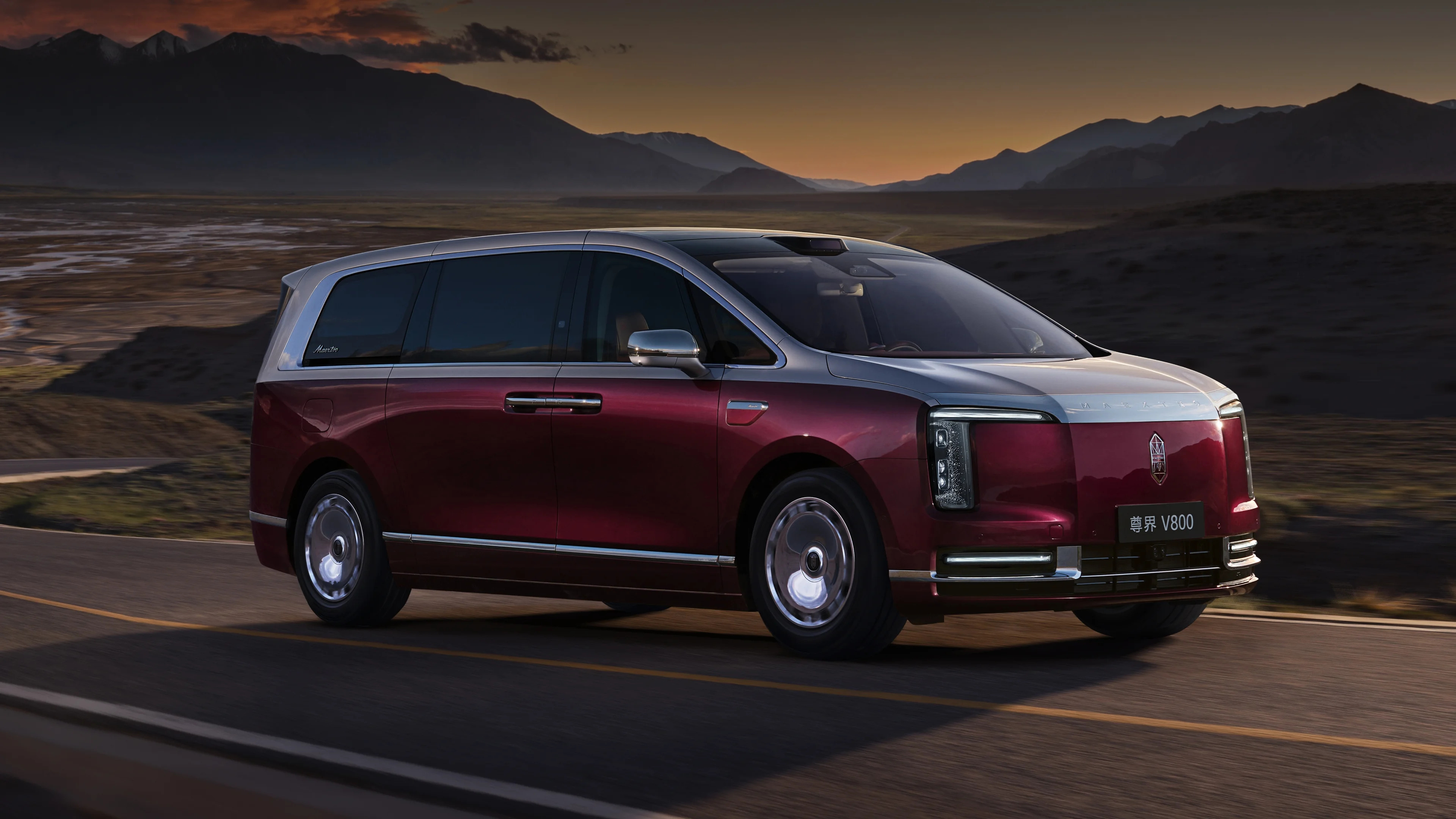Гібридний автомобіль Maextro V800
